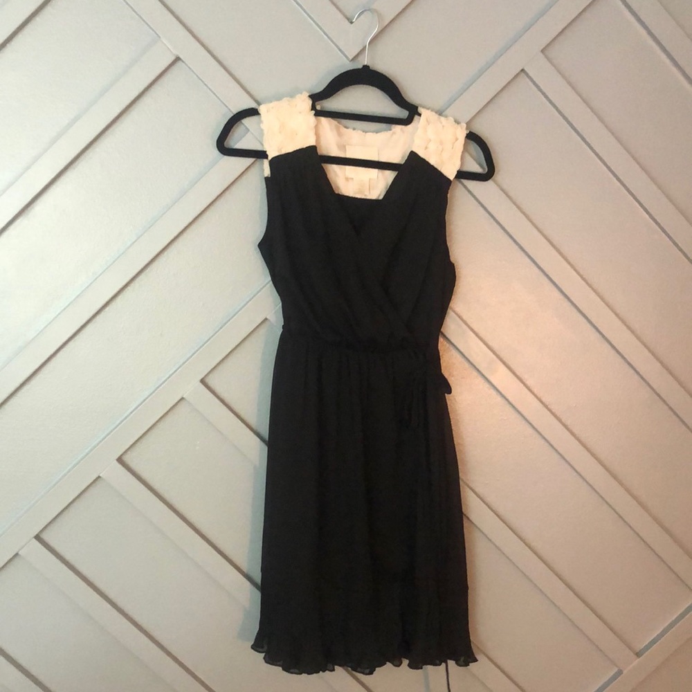 McGinn Anthropologie wrap dress w/ rosette flowers